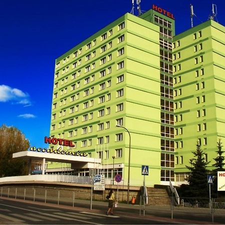 Hotel Accademia Ostrowiec Świętokrzyski Екстериор снимка