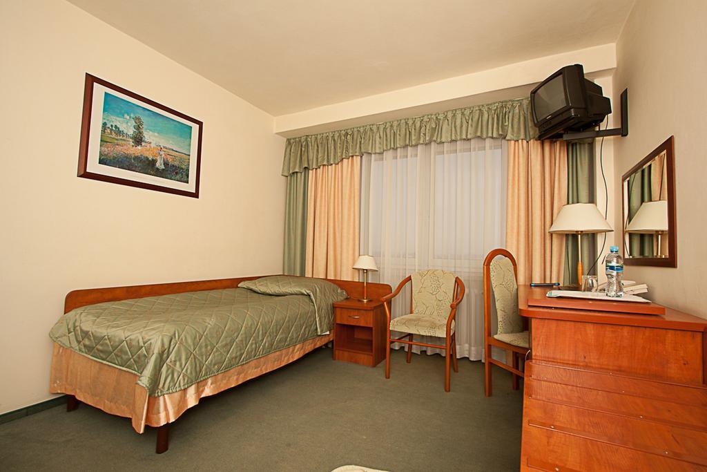 Hotel Accademia Ostrowiec Świętokrzyski Стая снимка