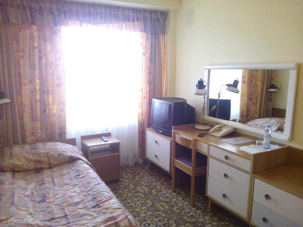 Hotel Accademia Ostrowiec Świętokrzyski Стая снимка